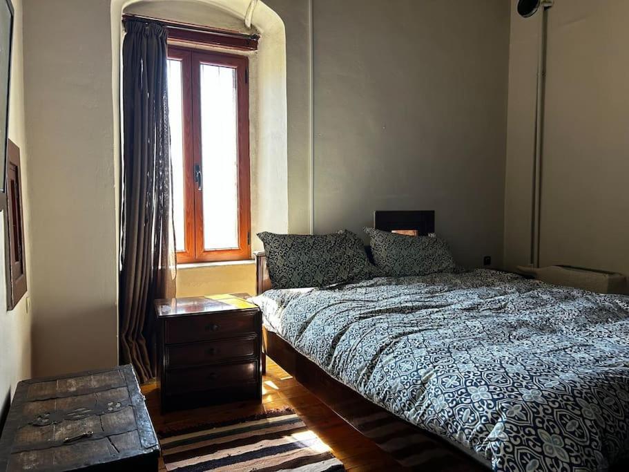 Μαγεμένος Πύργος Στις Θαλάμες Apartment Koumani Bagian luar foto