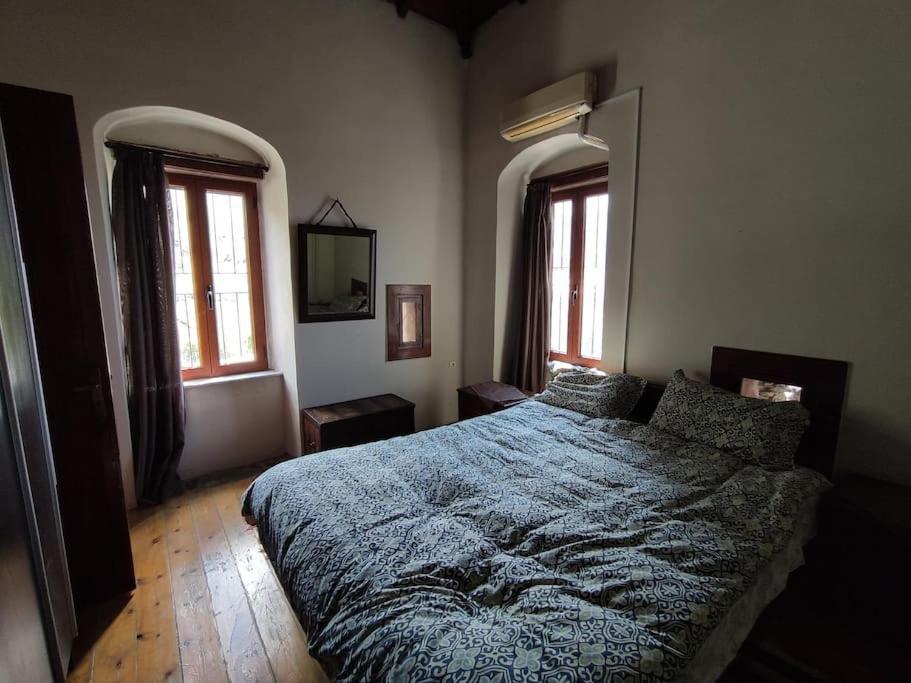 Μαγεμένος Πύργος Στις Θαλάμες Apartment Koumani Bagian luar foto